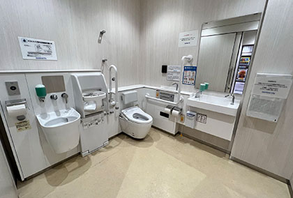 アルパ3F南通り沿い優先トイレの全体を撮影した写真